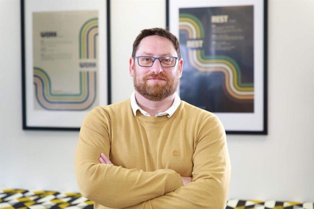 Scott, founder of eseyo